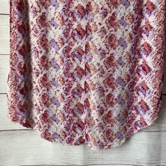 Dear John Pink Geometric Pattern Blouse Sleeveless Scoop Neckline Top Size M - Picture 8 of 15